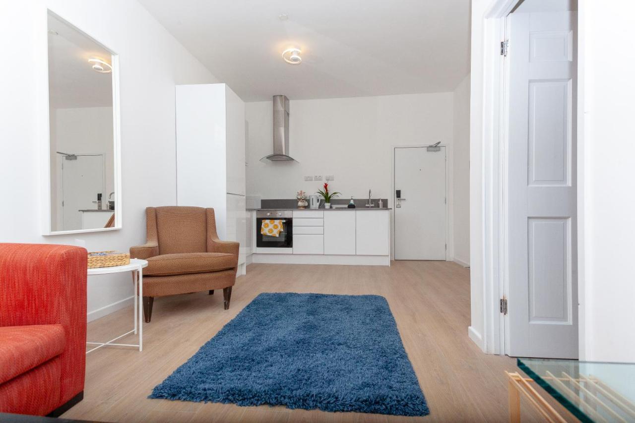 One Bedroom Serviced Smethwick Flat 310 Апартаменты